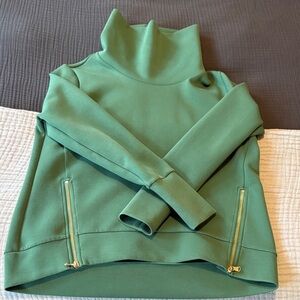 Addison Bay Everyday Pulliver. Green. Size S. Gold zippers. Like new!